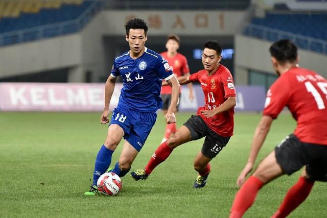 半场-法国暂0-0巴拉圭 巴拉圭小动作不断 法国8成控球双方0射正